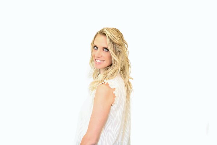 Amy Vayan, Real Estate Salesperson in Southbury, Gaetano Marra Homes