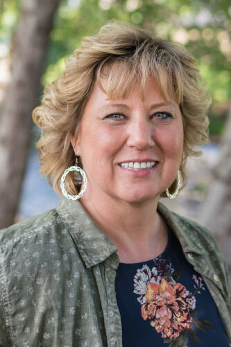 Donna Carrillo,  in Shady Cove, Windermere