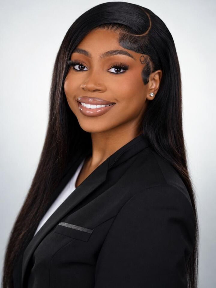 Julia Simon, Real Estate Salesperson in Lake Worth, Premium Realty