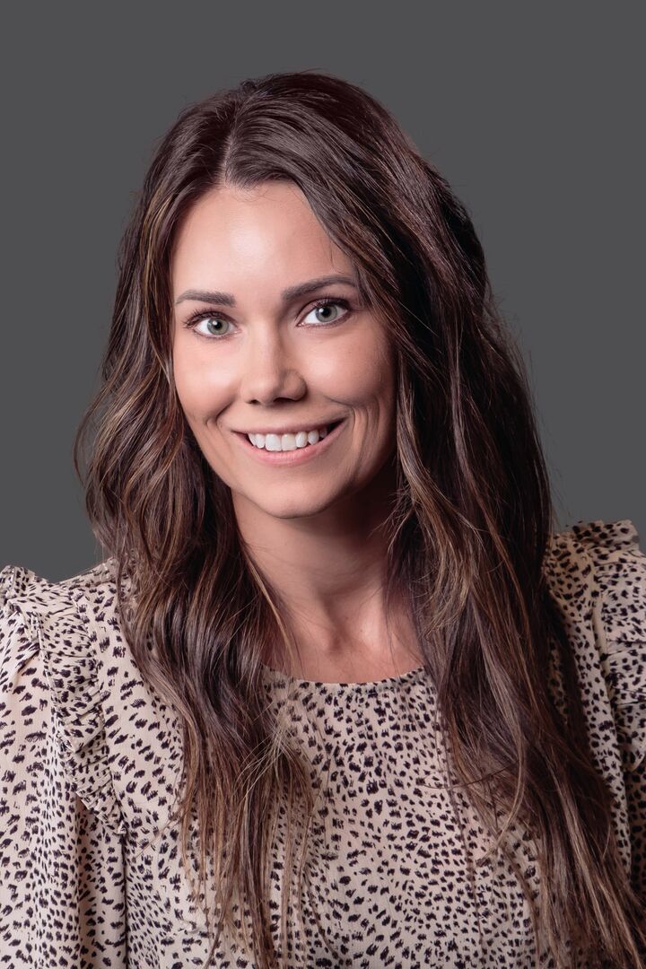 Carola Thomas, Real Estate Broker in Fishers, Scheetz