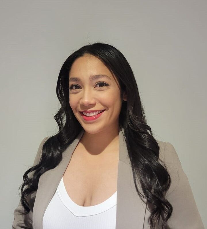 Sary Ramirez, Real Estate Salesperson in Marquette, Schmidt Realtors