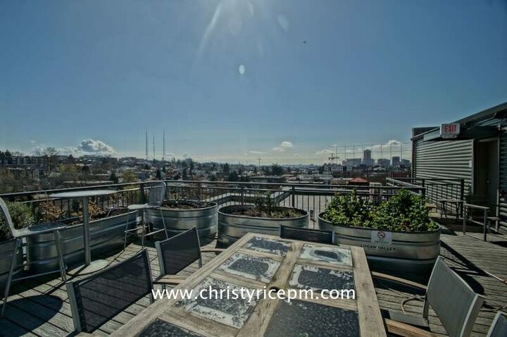 Property Photo:  530 Broadway Ave E 210  WA 98102 