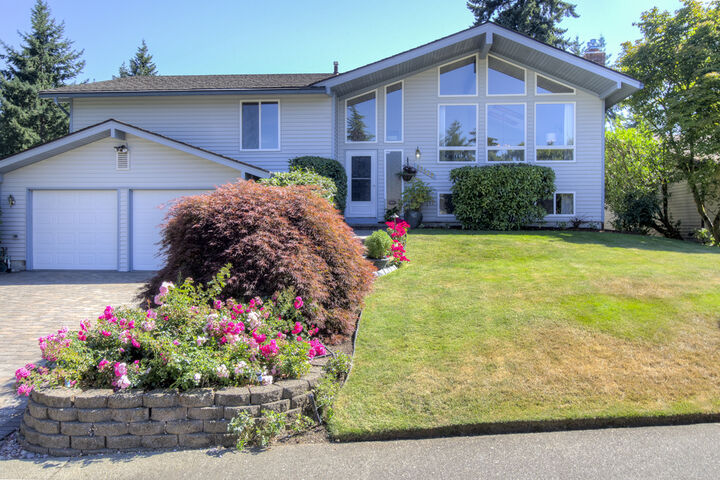 12529 SE 67th St  Bellevue WA 98006 photo