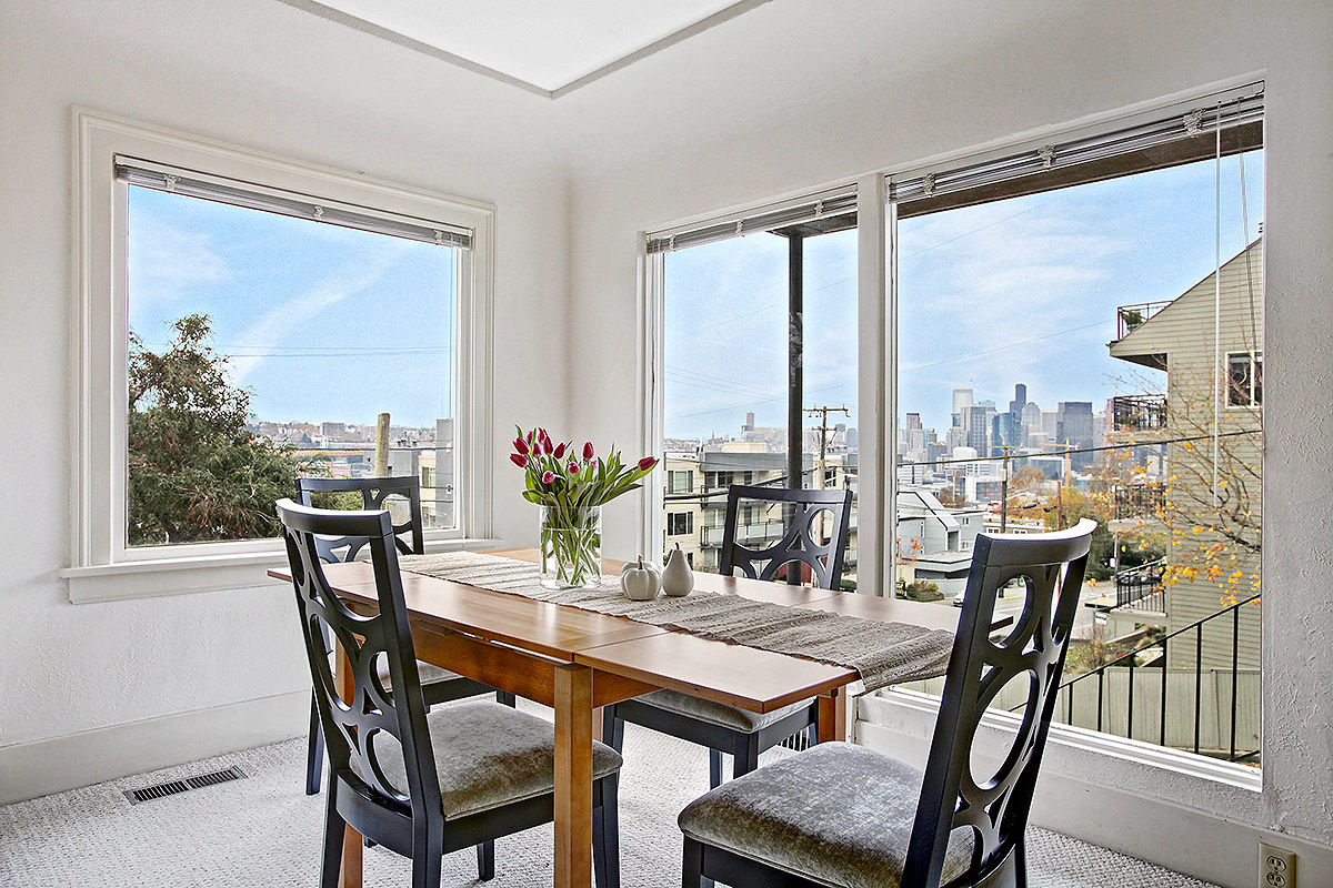 Property Photo: Lower unit (522) 520 Lee St WA 98109