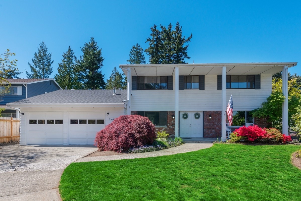 Property Photo:  26819 Downing Ave  WA 98032 