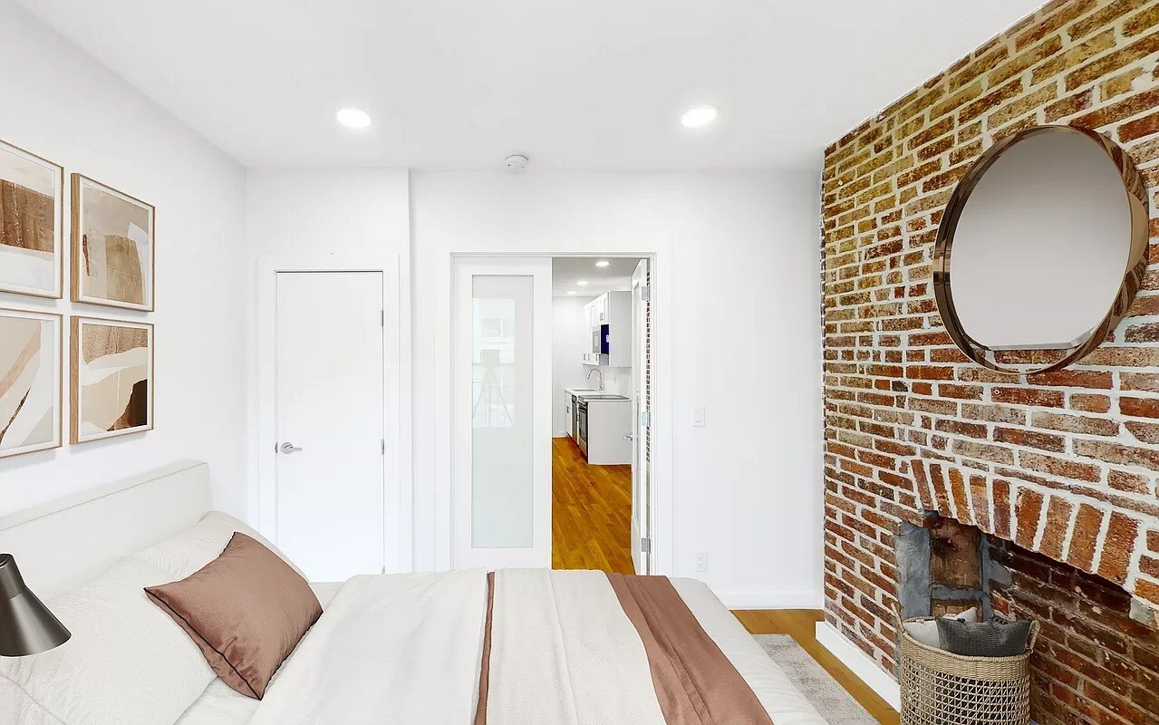 Property Photo:  75 Pineapple Street 5A NY 11201 