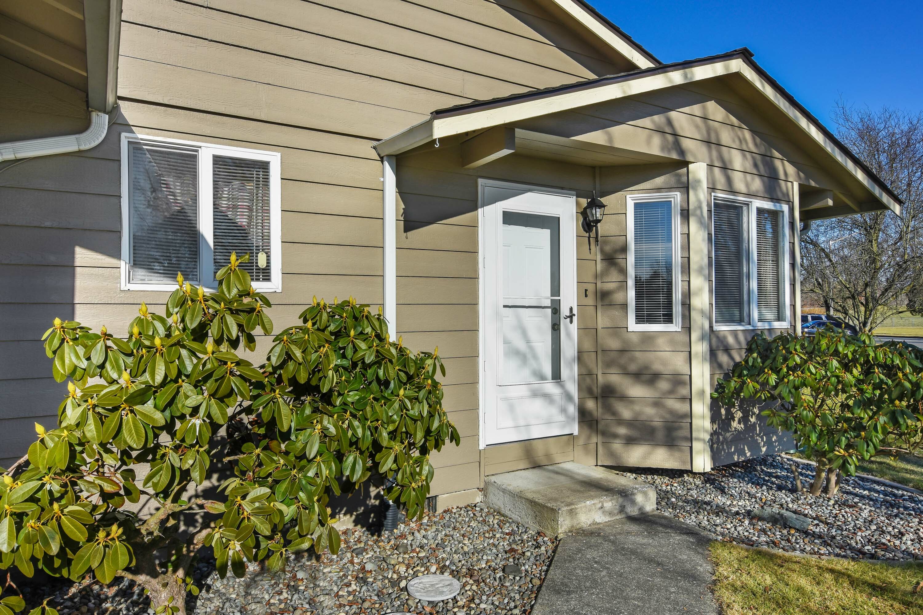 Property Photo:  1031 S Section St  WA 98233 