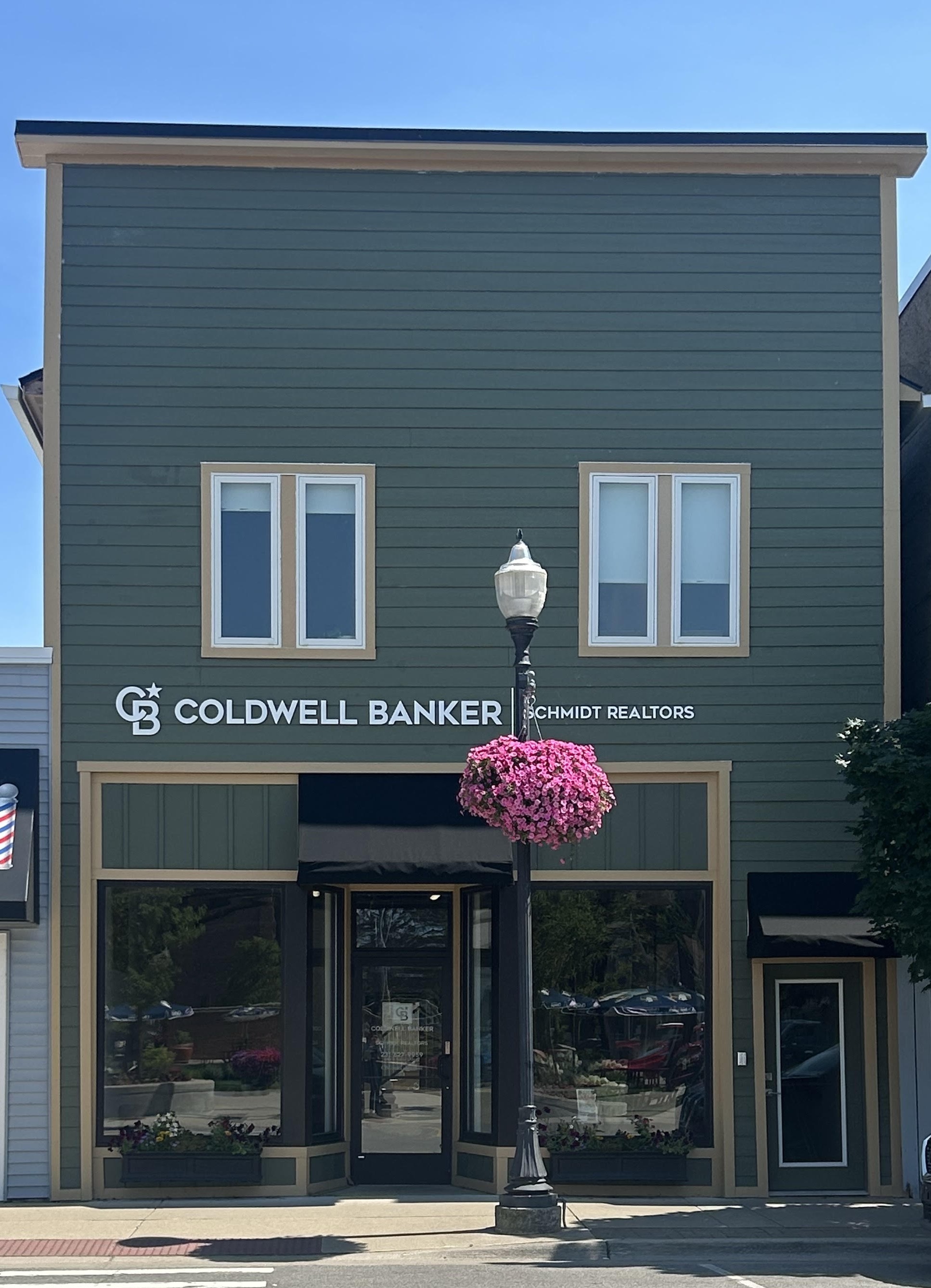 Cheboygan,Cheboygan,Schmidt Realtors