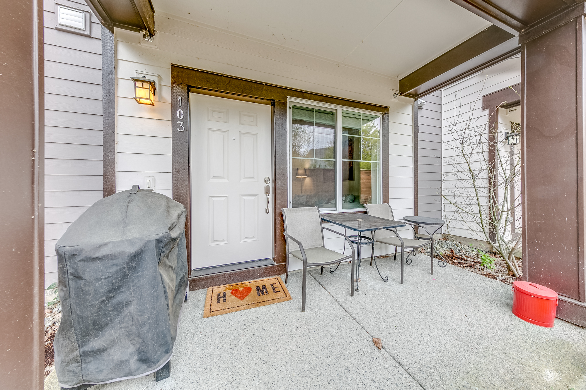 Property Photo:  10394 157th Place NE 103  WA 98052 