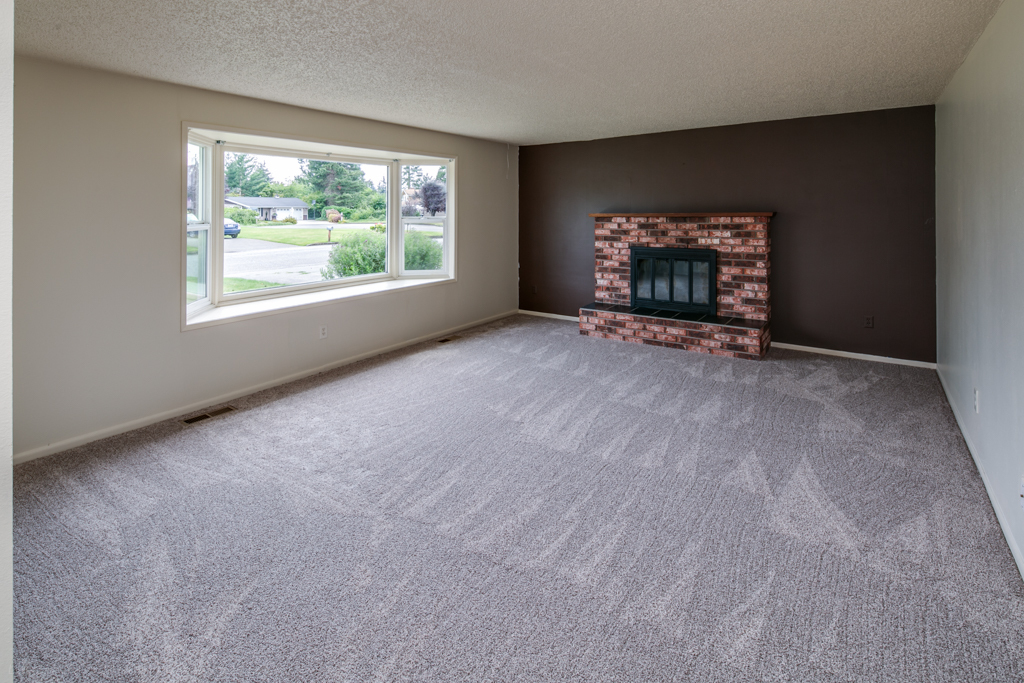 Property Photo: 1.) living room 901 Garden Dr.  WA 98264 