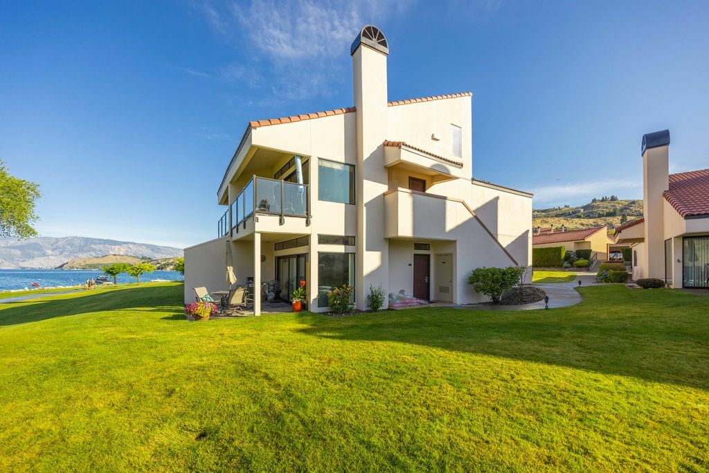 Property Photo: 100 Lake Chelan Shores Drive 2-3 WA 98816