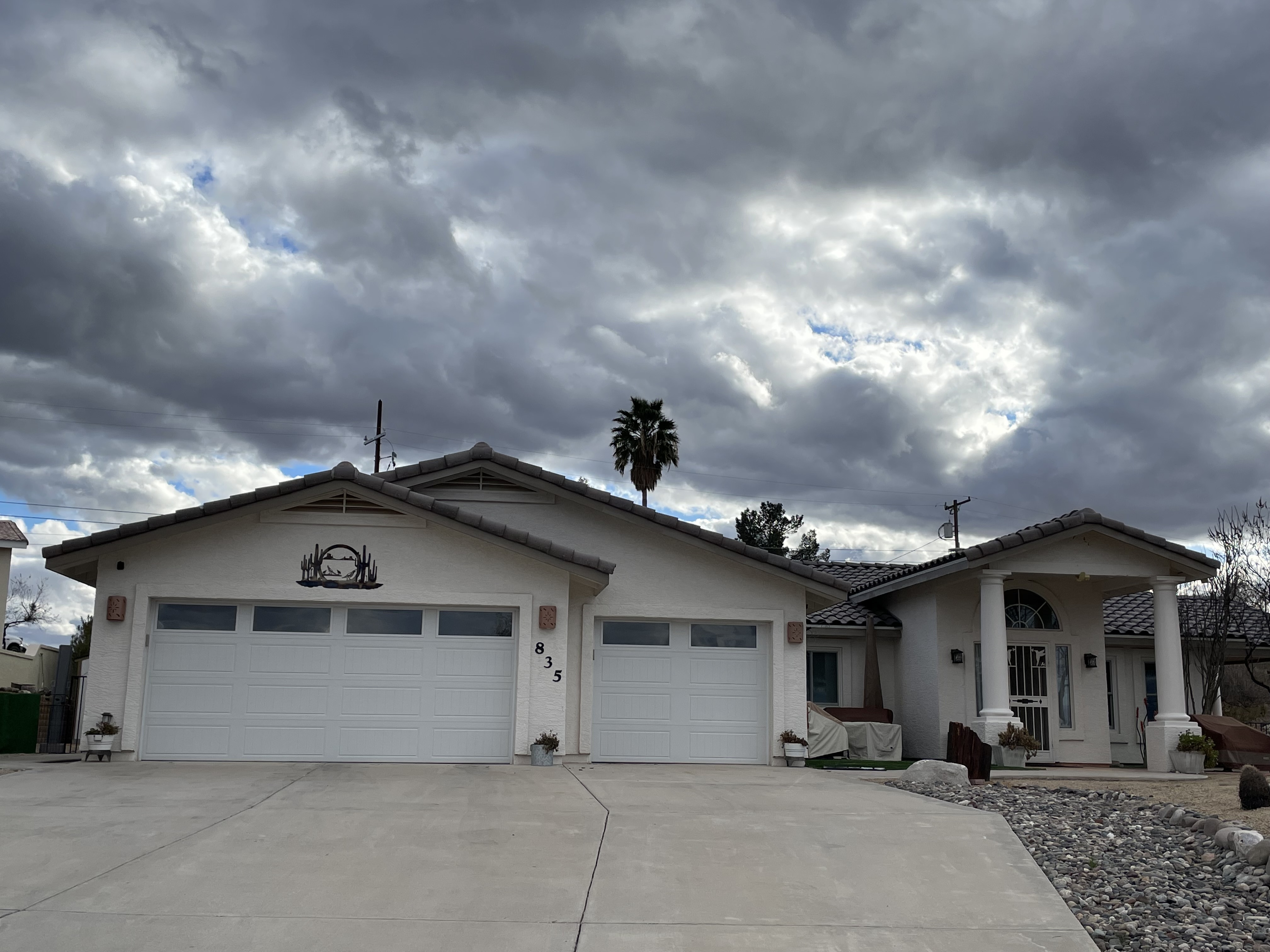 Property Photo:  835 N Sierra Vista Drive  AZ 85390 