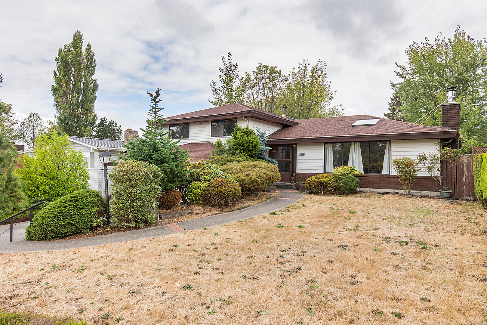 Property Photo:  6112 S 125th St  WA 98178 