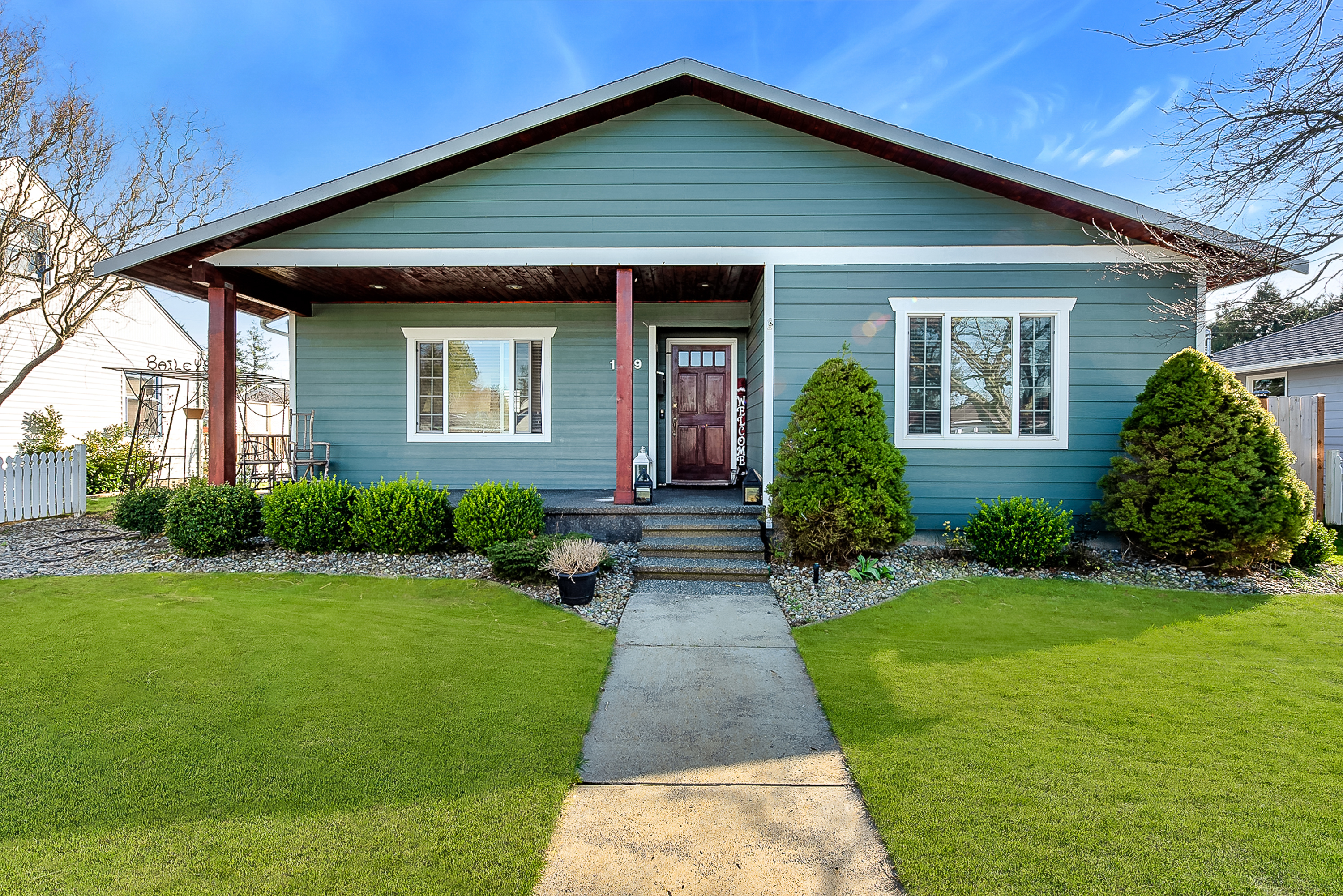 Property Photo:  1709 D St  WA 98264 