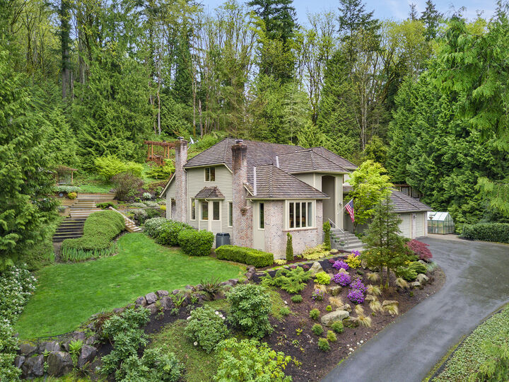 12910 206th Ct SE  Issaquah WA 98027 photo