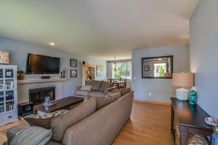 Property Photo: Living room 1609 S Laventure Rd  WA 98274 