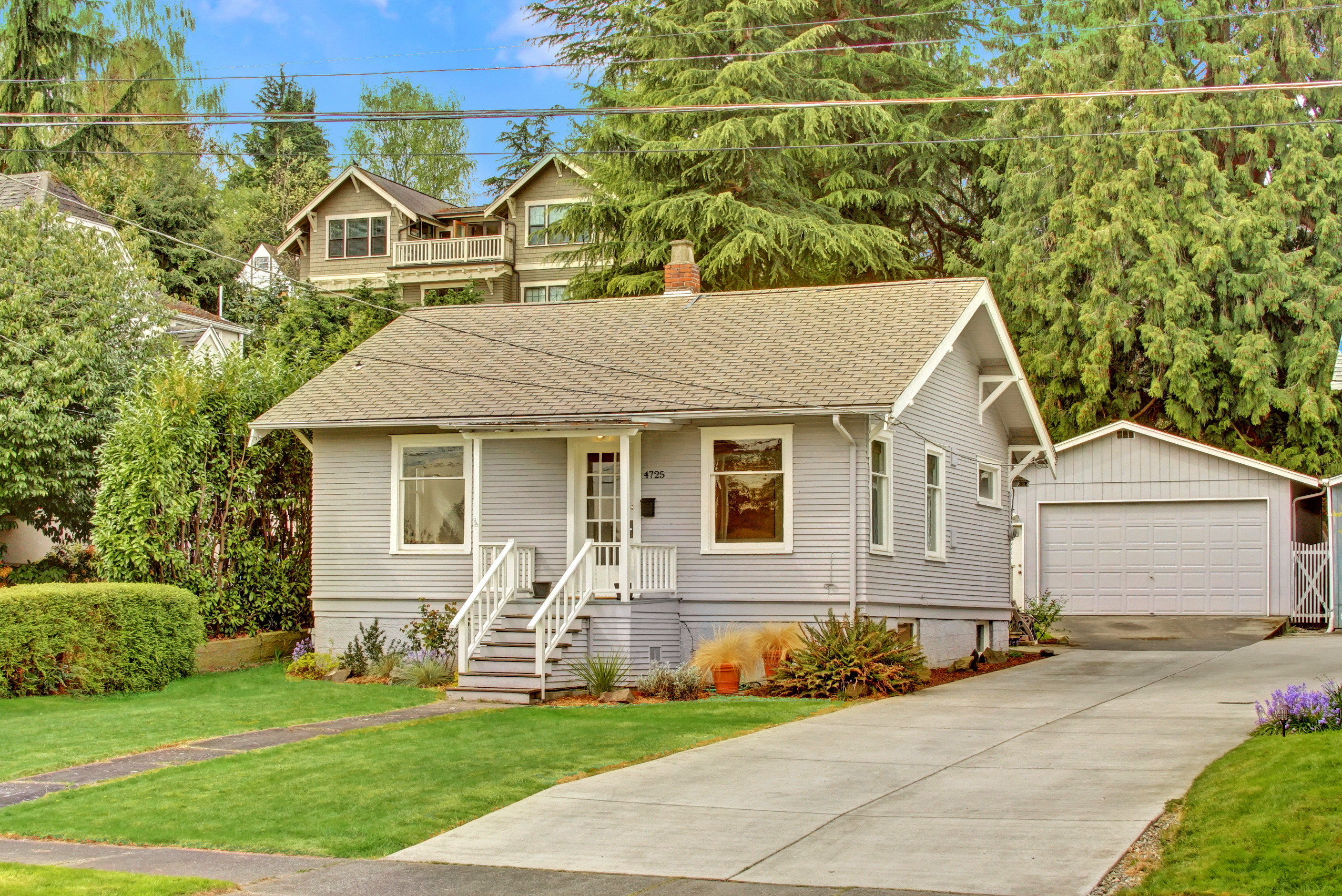 Property Photo: 4725 54th ave s 4725 54th Ave S  WA 98118 