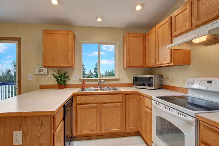Property Photo: 5 bedroom home 5614 79th Ave NE  WA 98270 