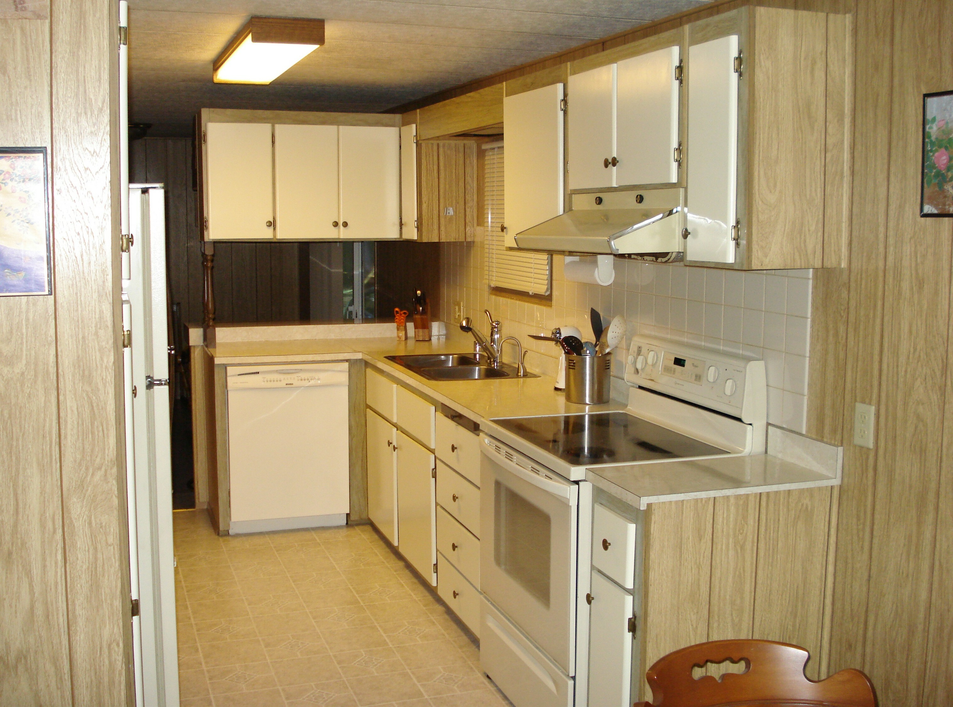 Property Photo: Kitchen 2101 S 324th St 329  WA 98003 