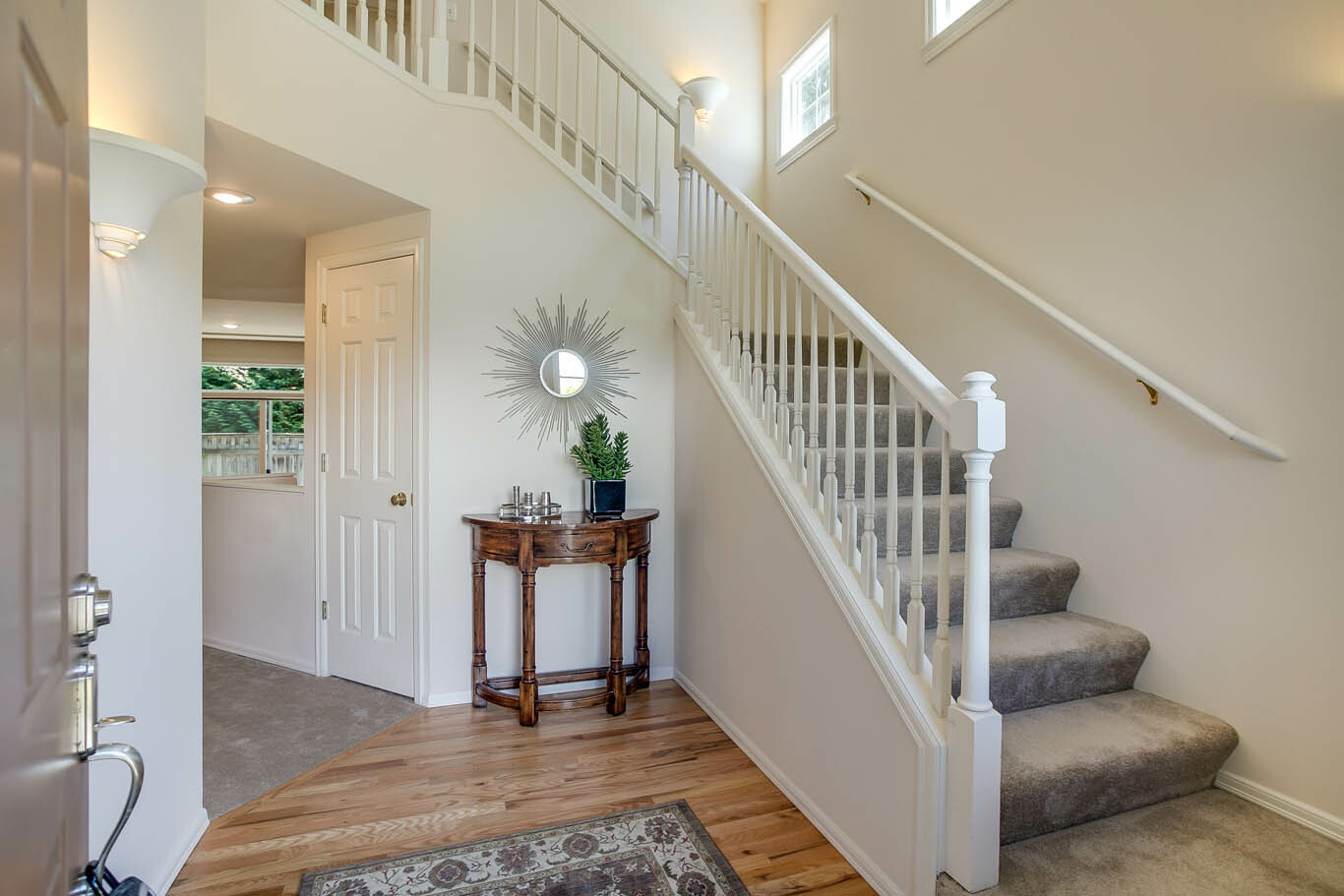 Property Photo: 4140 252nd Ave SE WA 98029
