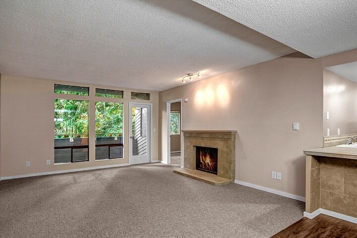 Property Photo: Living room 134 SW 116 St H23  WA 98146 