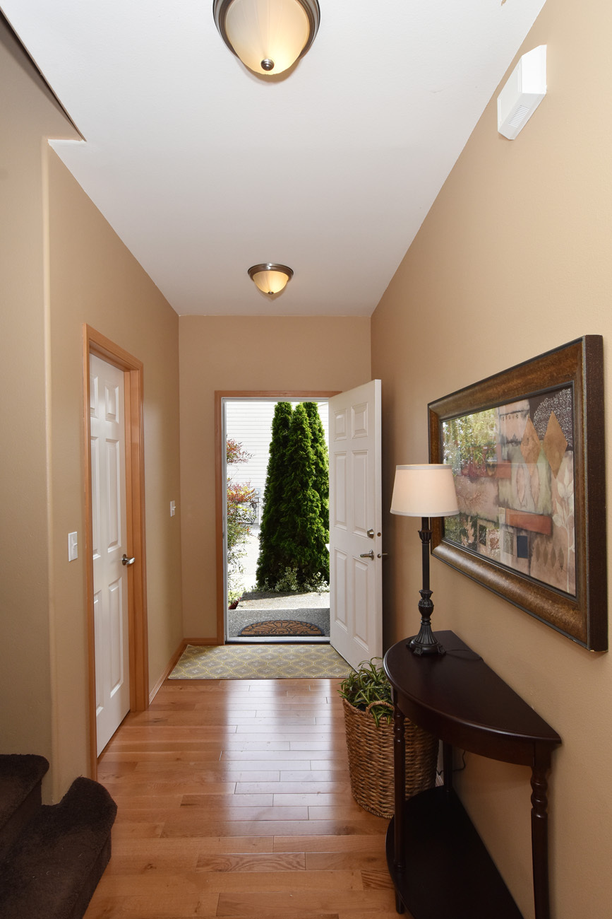 Property Photo: Foyer 16312 1st Place W  WA 98012 