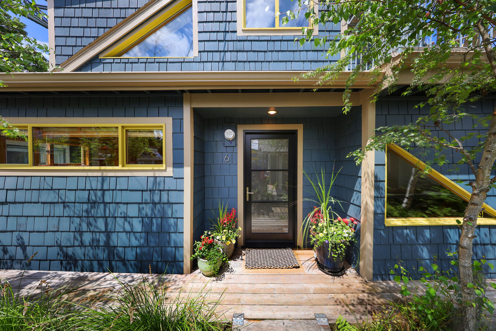 Property Photo:  2770  Westlake Avenue N 6  WA 98109 