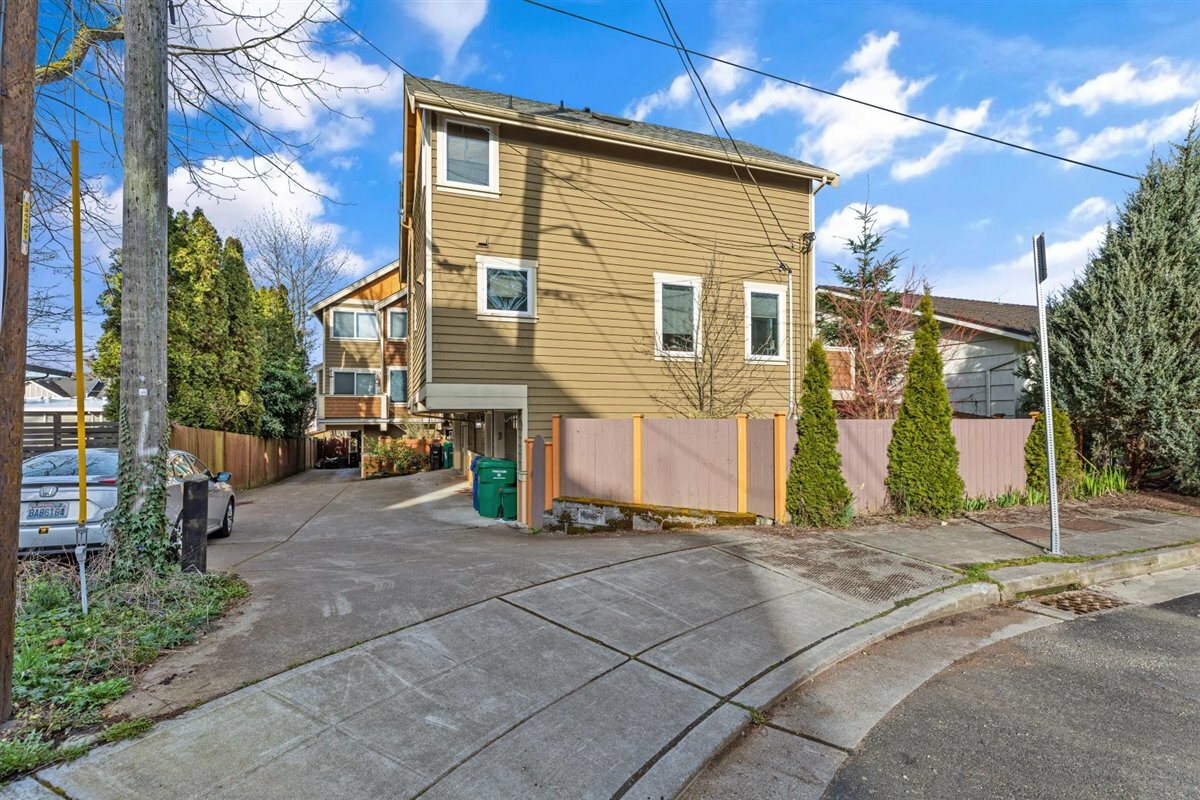 Property Photo:  10201 1st Ave NW B  WA 98177 