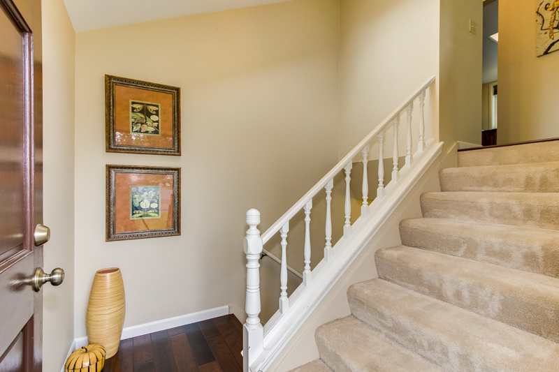 Property Photo: Entry 17305 NE 135th Street  WA 98052 