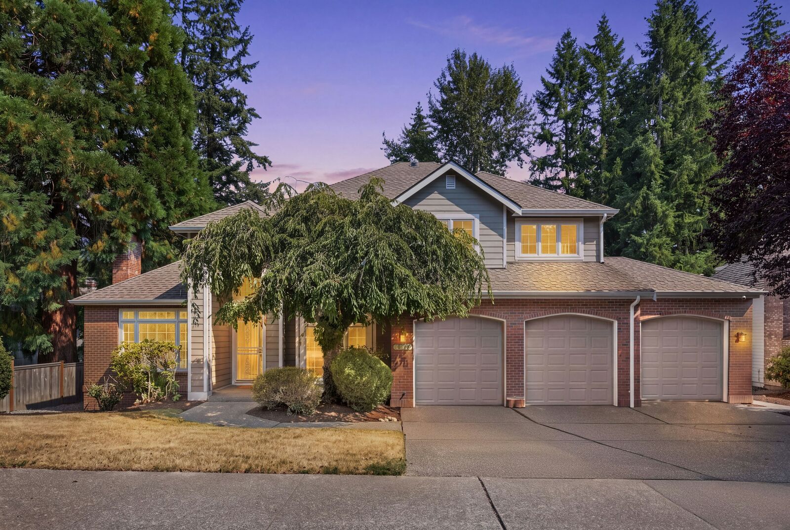 Property Photo: 10118 184th Avenue NE WA 98052
