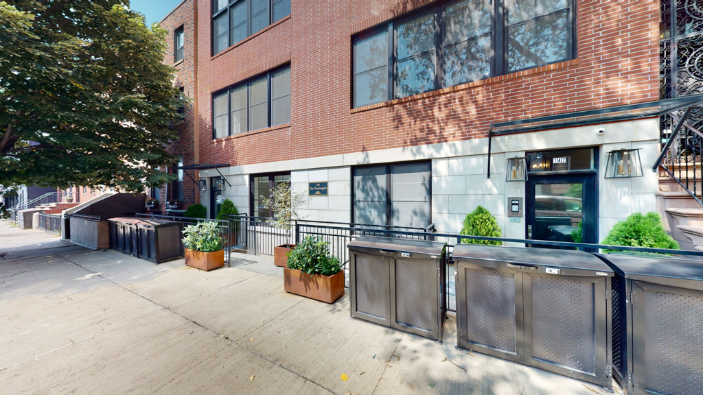 Property Photo:  145 Huntington Street 1R NY 11231 