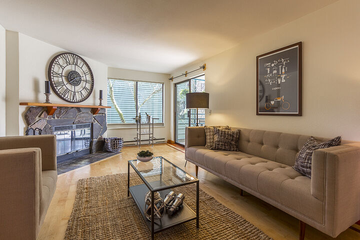 3256 SW Avalon Wy 104  Seattle WA 98126 photo