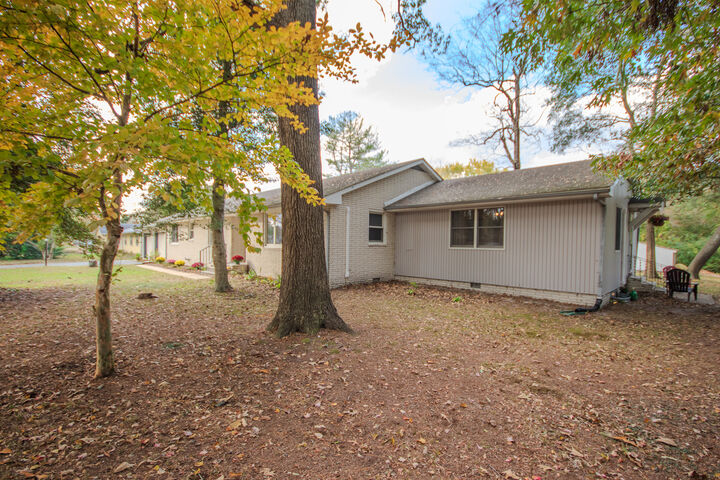 Property Photo:  1801 Crawford Drive  MD 21804 