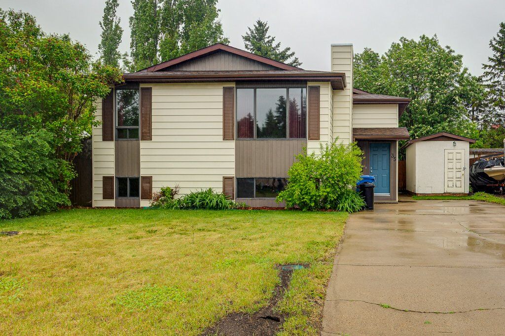 Property Photo: 35 Gish Street AB T4P 2N7