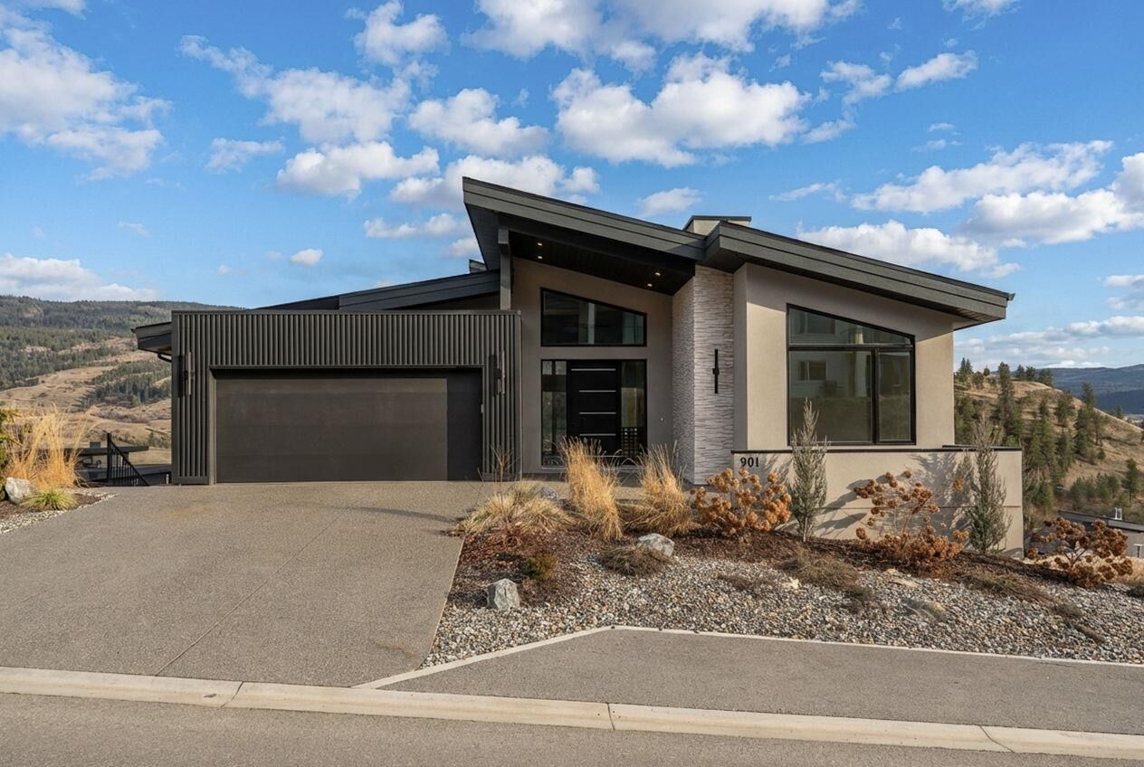 Property Photo:  901 Melrose Street  BC V1P 0A8 