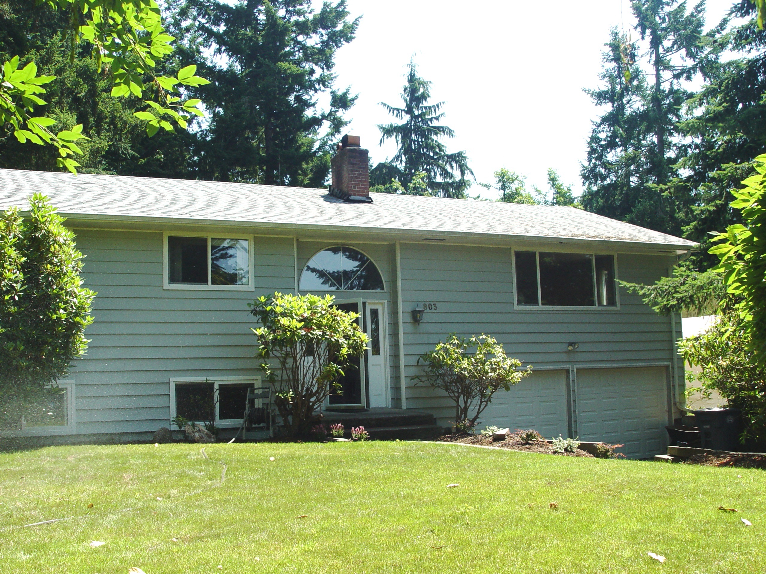 Property Photo:  803 Galloway St  WA 98388 