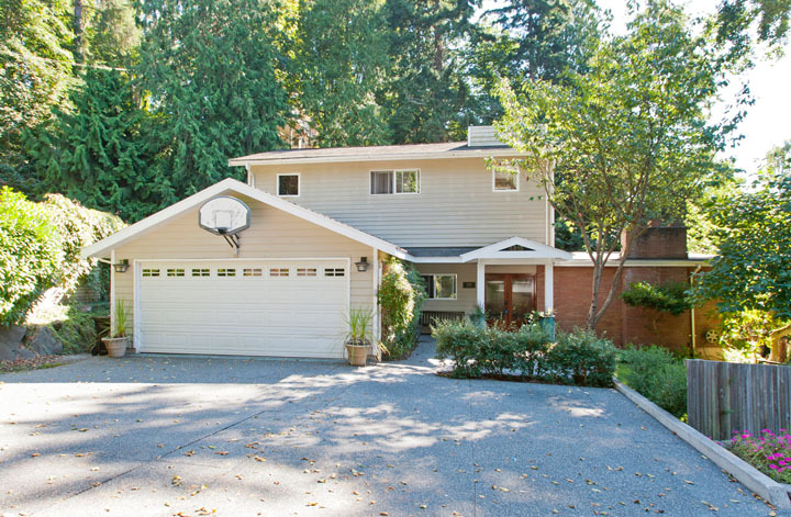 Property Photo:  4515 W Raye St  WA 98199 