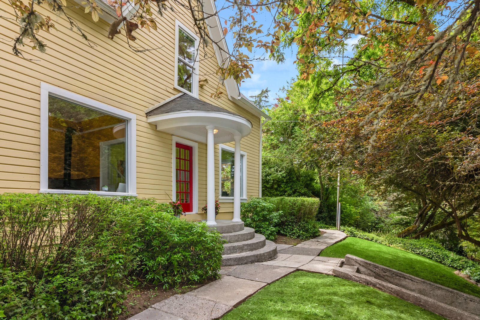 Property Photo: 8395 NE Oddfellows Road 8395 NE Oddfellows  WA 98110 