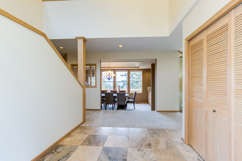 Property Photo: Entry 17210 105th Ave NE WA 98011