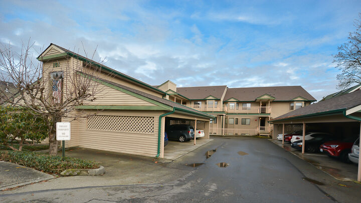 Property Photo: 101 Pine Ave 301 WA 98290