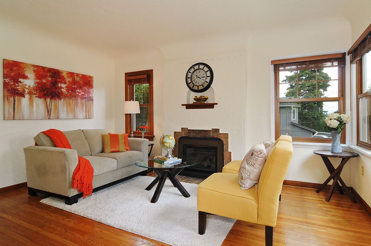 Property Photo: Living room, dining room, kitchen 535 NE 100th St  WA 98125 