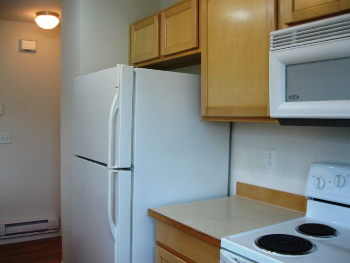 Property Photo: Kitchen 14200 69th Dr SE K4  WA 98296 