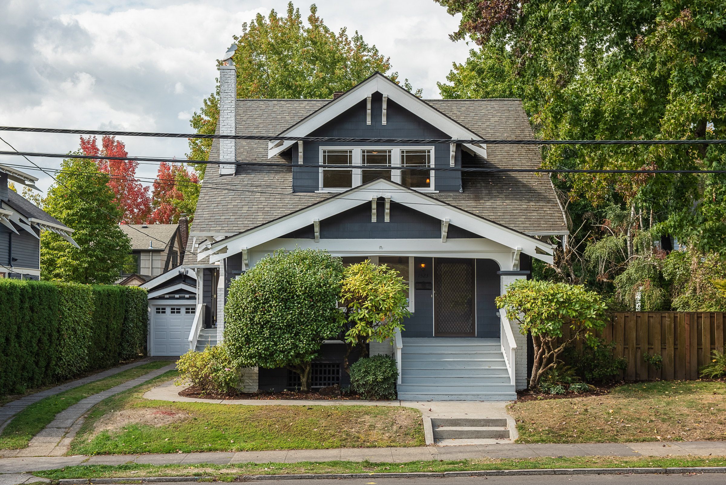 Property Photo:  1523 SE 60th Ave  OR 97215 