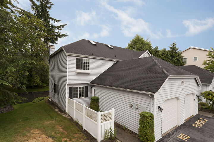 11626 Admiralty Wy A  Everett WA 98204 photo