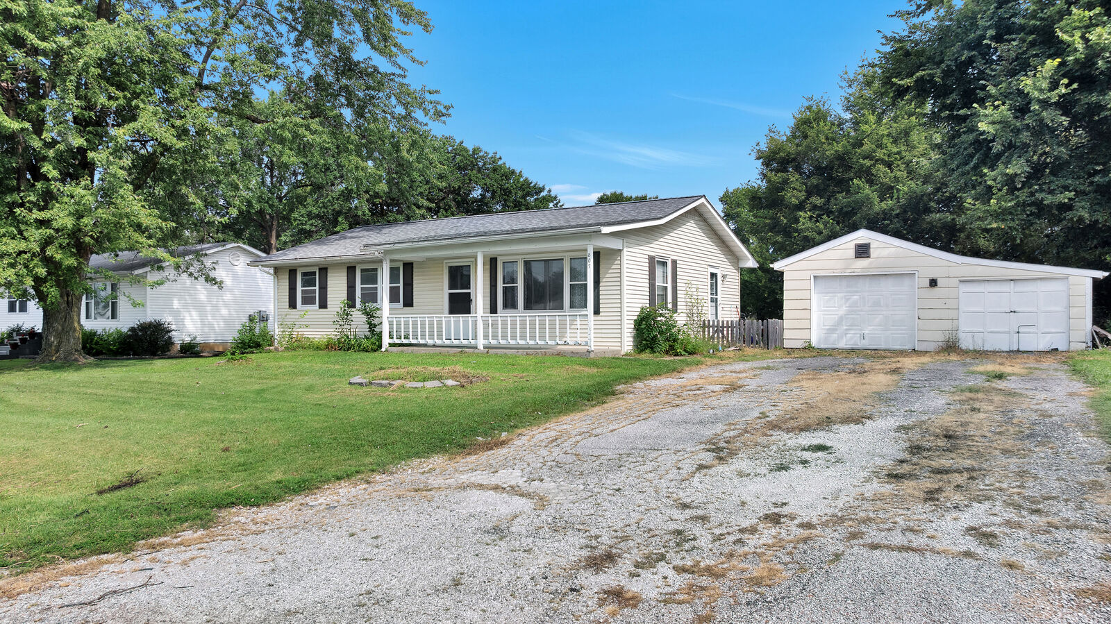 Property Photo:  807 Benton Street  MO 63361 