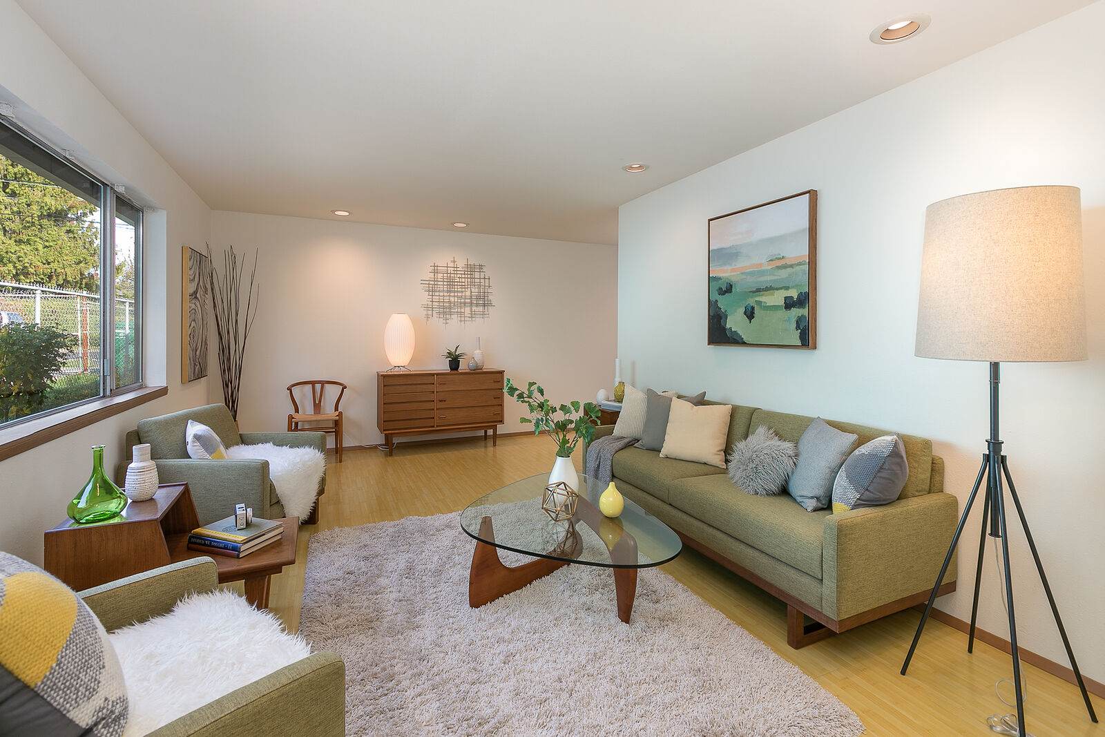 Property Photo:  4527 S Kenyon Street  WA 98118 