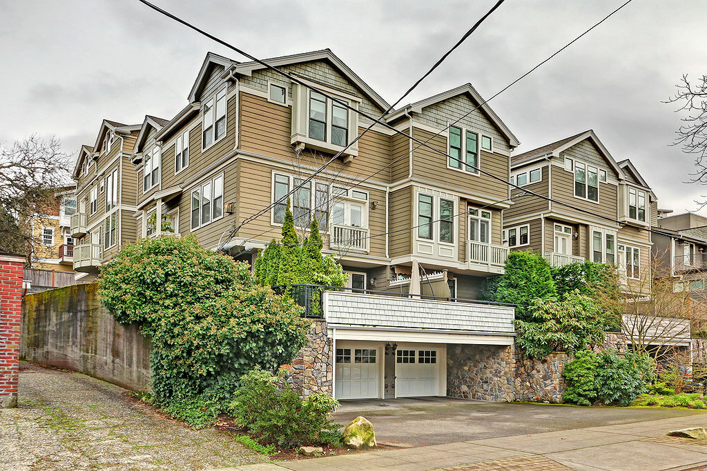 Property Photo:  746 Boylston Ave E B  WA 98102 