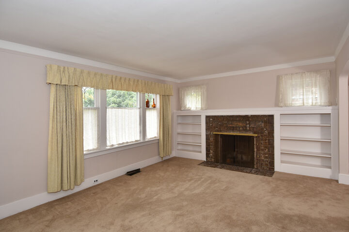 Property Photo: Living & dining rooms 6731 Sycamore Ave NW  WA 98117 