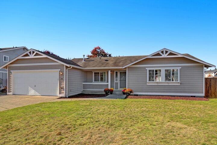 Property Photo:  708 Poplar Lane  WA 98252 