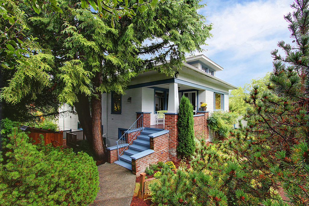Property Photo:  11520 25th Avenue NE  WA 98125 